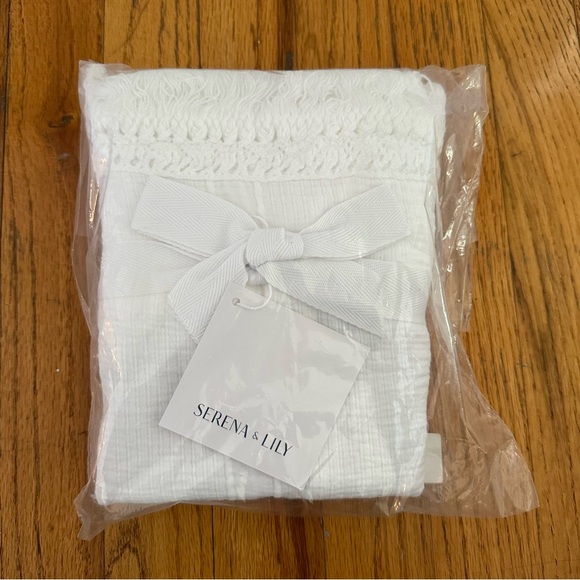 NWT Serena & Lily Maya Coverlet Standard Sham - Set of 2 - Picture 7 of 11